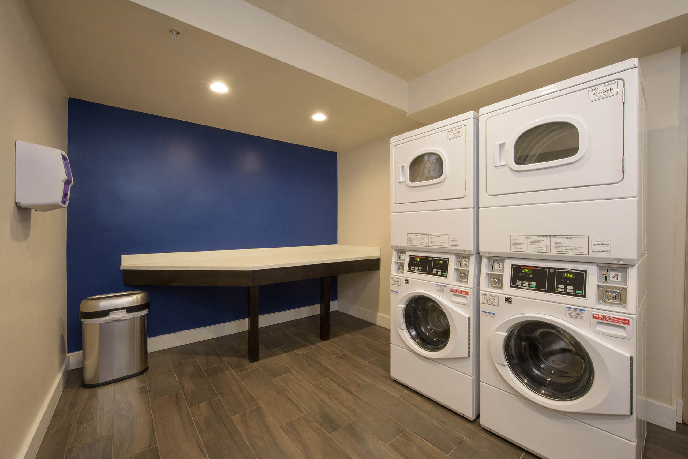 Laundry room area at Queen Anne Belvedere, Baltimore, MD, 21201